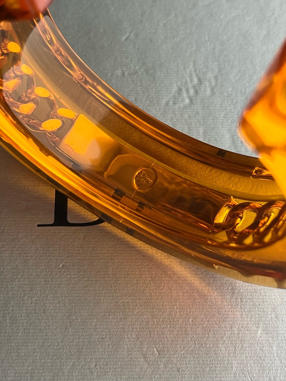 Authentic Vintage Dior Rare Runway John Galliano Amber Resin Gold Chain Bangle - Picture 6 of 6